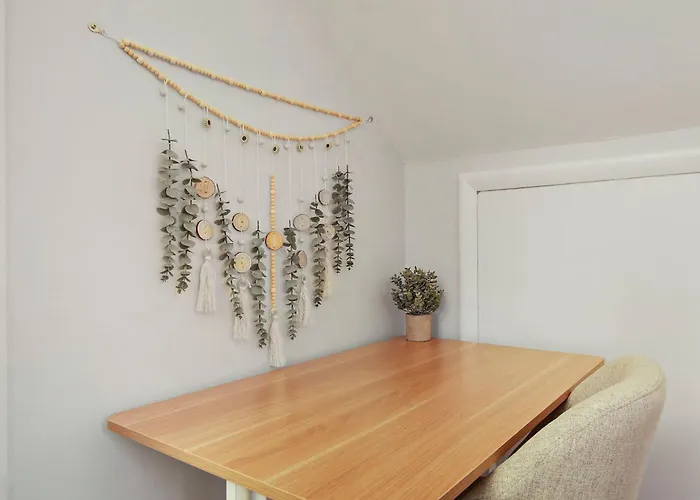 Holiday home Boho House With Library, Workspace & Garage